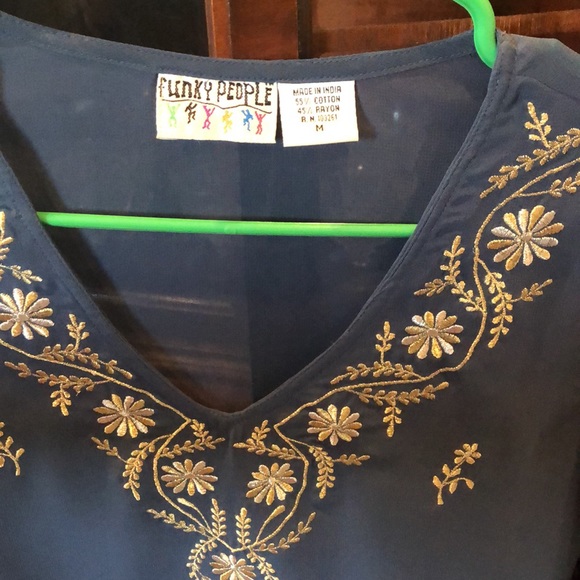 ✨3/$10✨ - Flare sleeve Embroidered tunic blouse - Picture 3 of 4